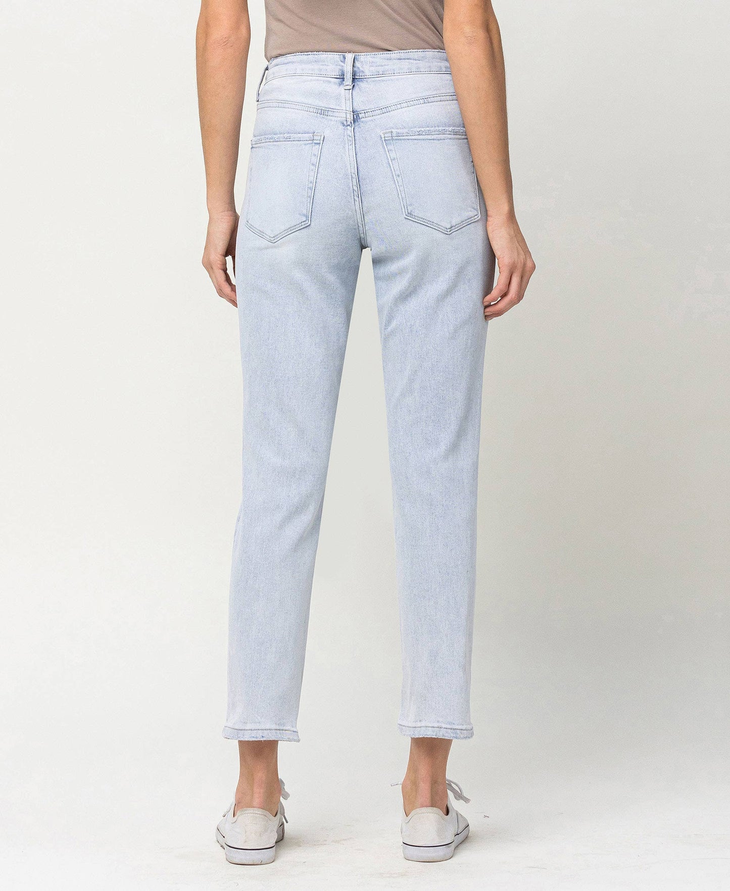 SUPER HIGH RISE STRETCH MOM JEANS V2272